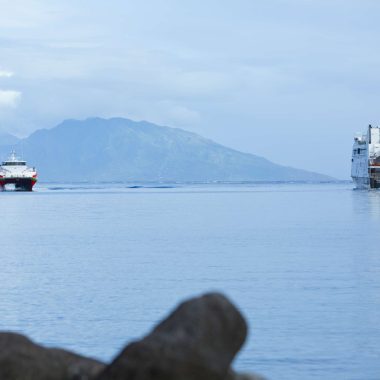 Deux ferry entre Moorea et Tahiti © Tahiti Tourisme